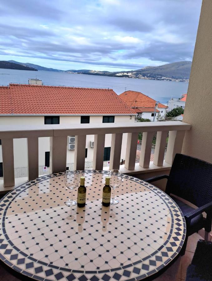 Apartment Angie Trogir Exterior photo