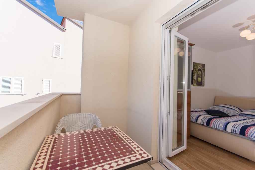 Apartment Angie Trogir Exterior photo